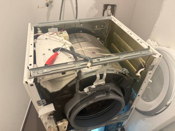 A photo of washing machine repairing